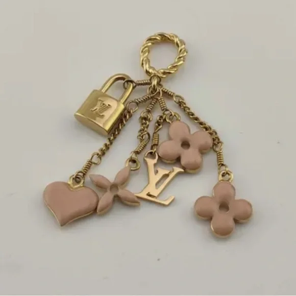 LOUIS VUITTON LV Necklace Charm or Key Chain - Picture 2 of 8